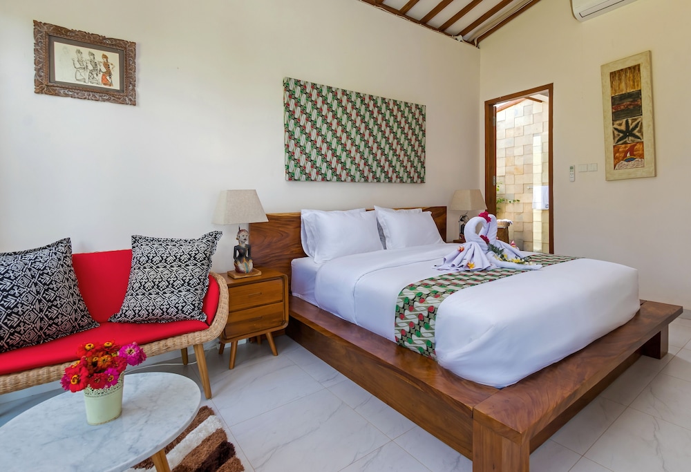 Villa Ronggo Mayang Bali view 2