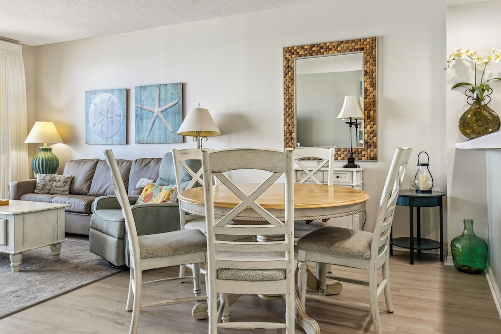 Emerald Key by Southern Vacation Rentals