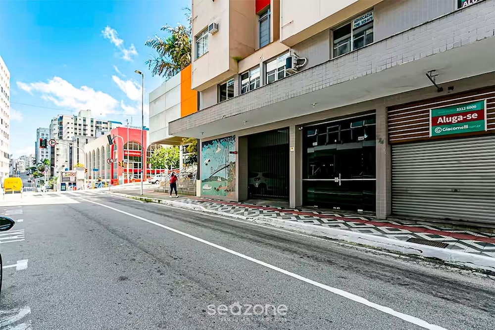 Practical Apt in Downtown 350m SC Museum Cat406