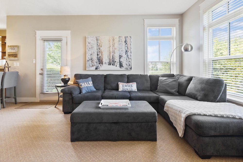 Rivergrass Condos