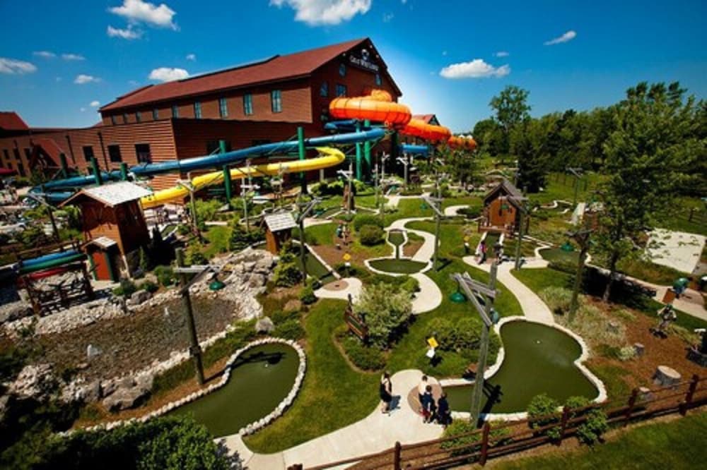 Great Wolf Lodge Niagara Falls - Image 2