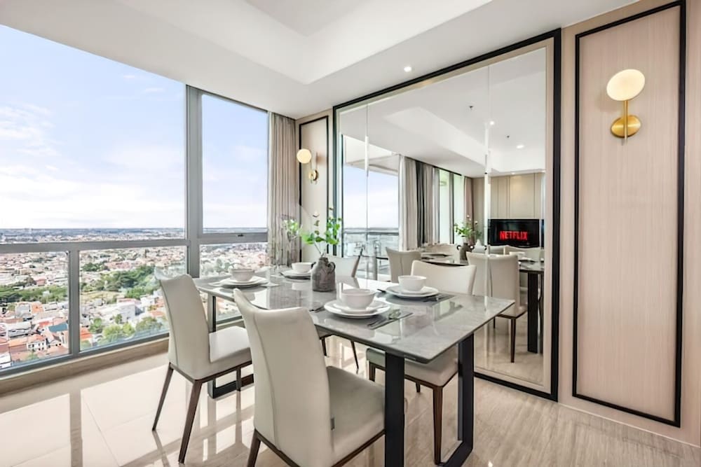 Fairview House - Luxstay near Airport