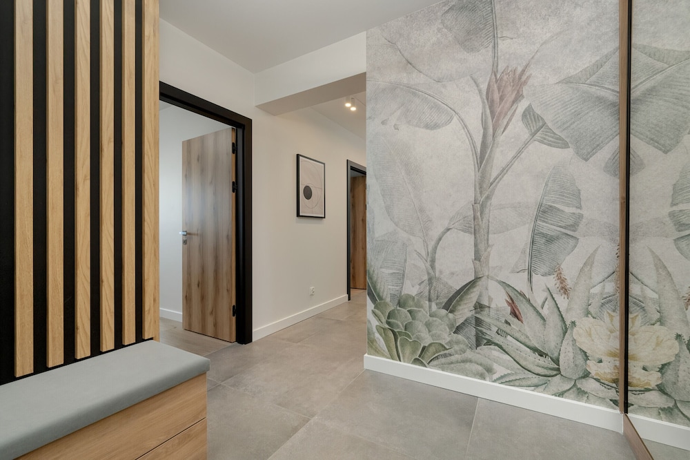 Bright & Peaceful Apartment by Renters
