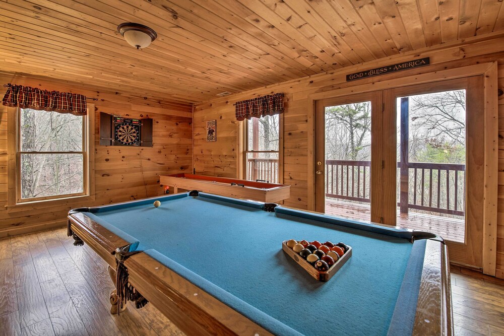 Rustic Sevierville Cabin: Private Hot Tub & Games! view 5