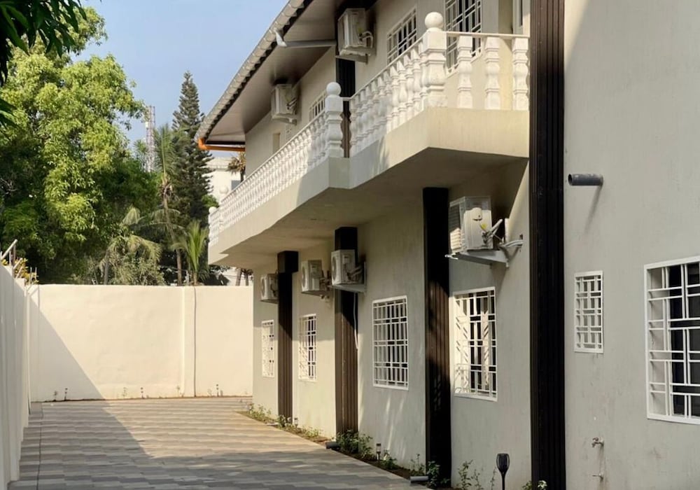 Scarlett Apartments