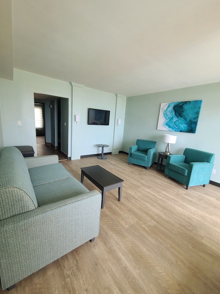 Ocean Reef Suites
