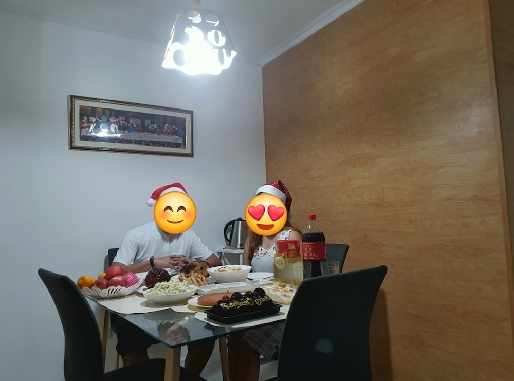 3 Bedroom Fully Furnished Aircon House With Free Car Park