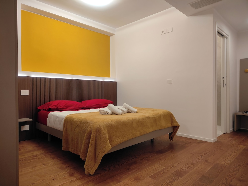 CconfortHotels Suite 104 photo 4