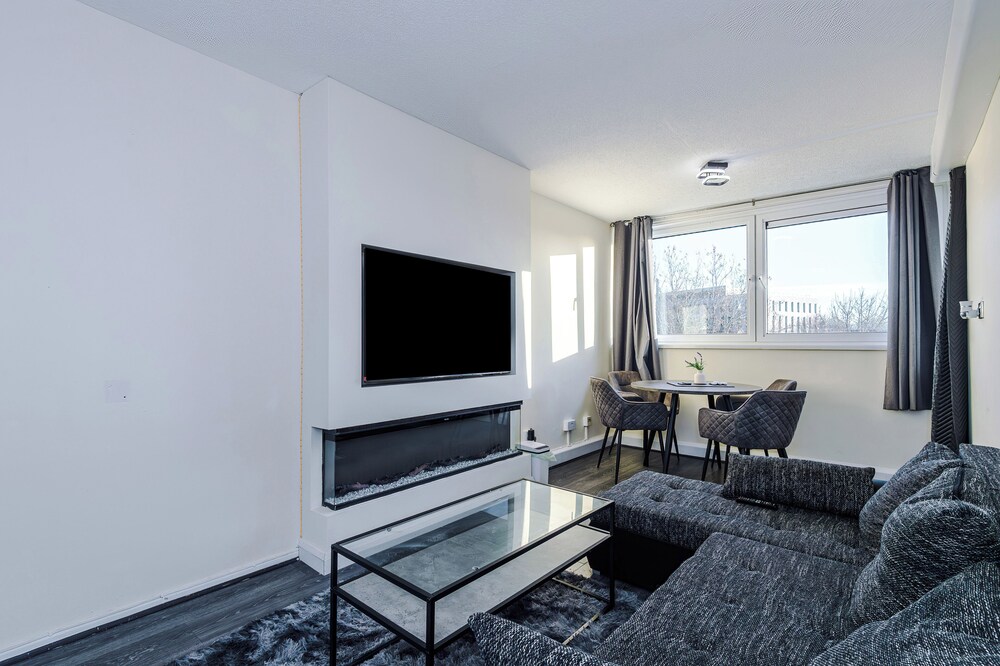 Modern 1 Bed - Close to City Centre