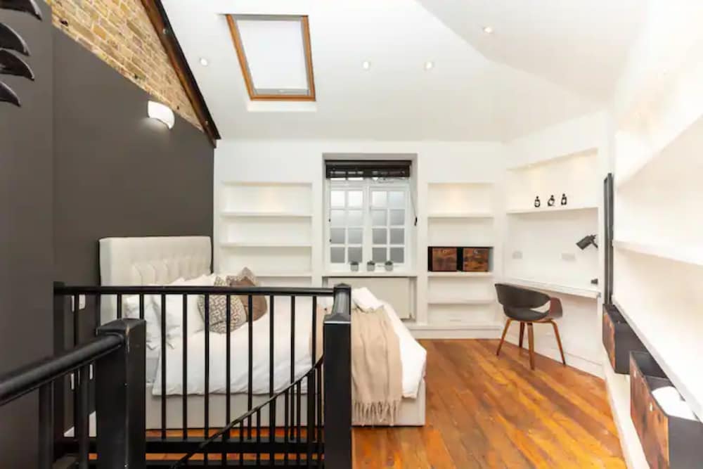 Bright & Stylish Loft Flat - Stoke Newington!