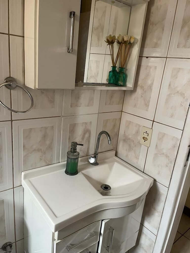 Ogiva 3 quartos com cama de casal