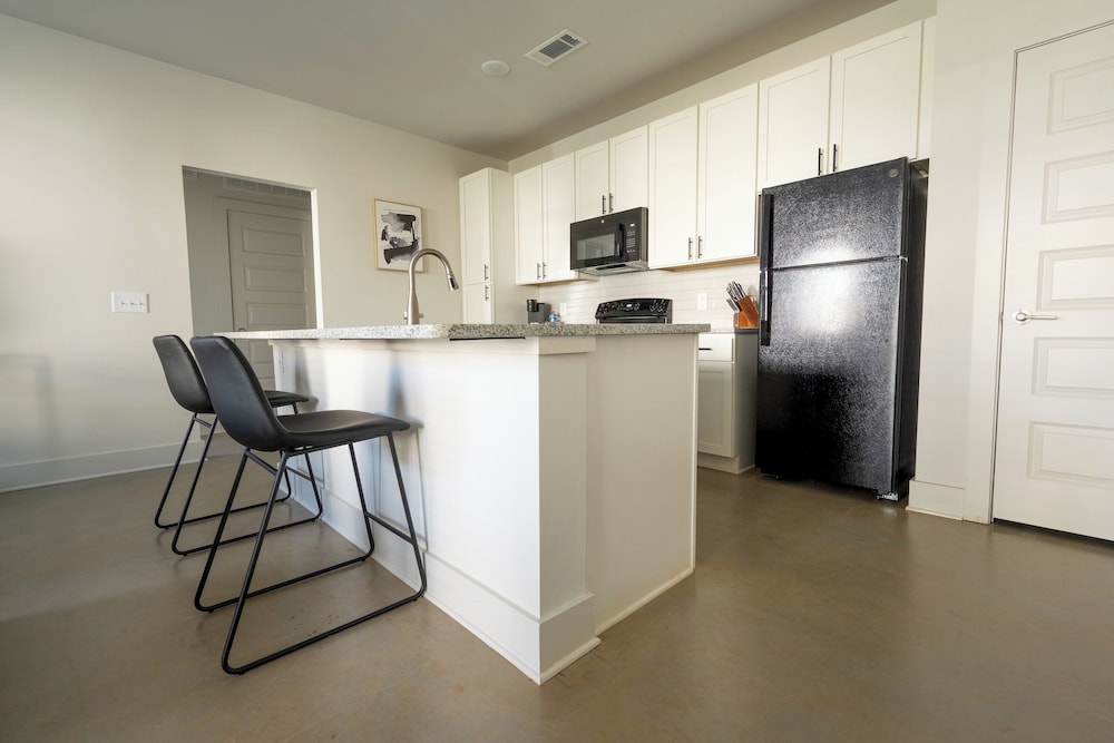 Landing Furnished Apartments - Northwest Charlotte