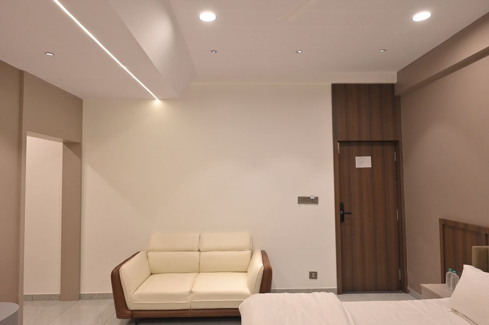 Plumeria Hotel