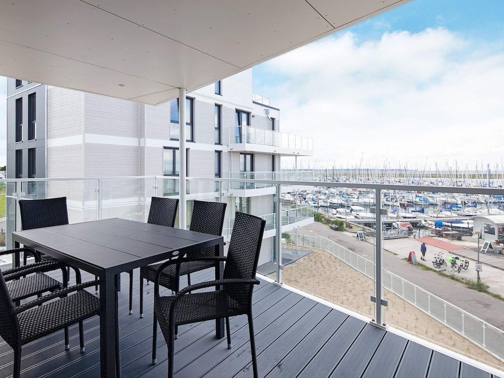 Balcony & Terrace
