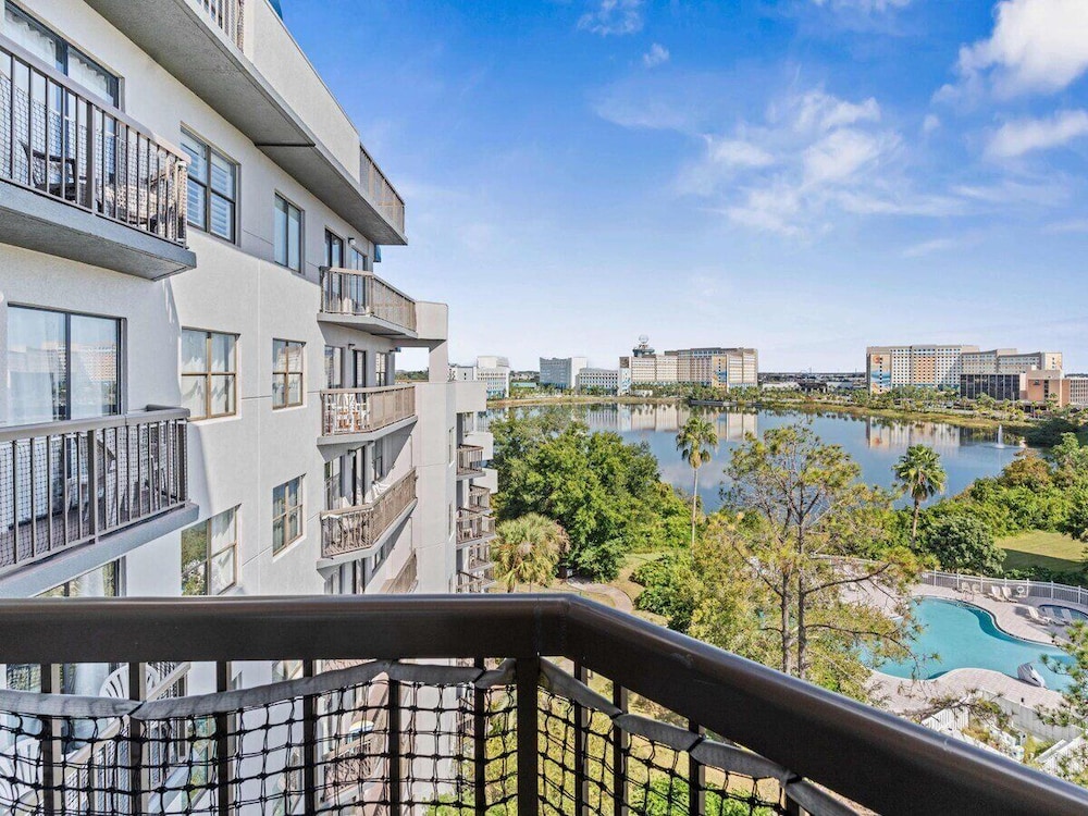 Enclave Swanky