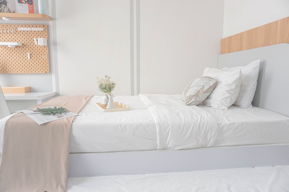 Good And Comfy Studio At Transpark Cibubur Apartment