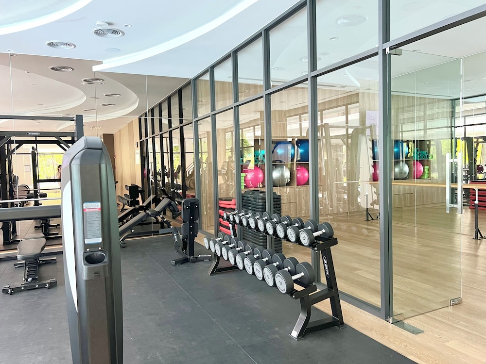 1BR 5Min Walk to BeachPool&Gym C243