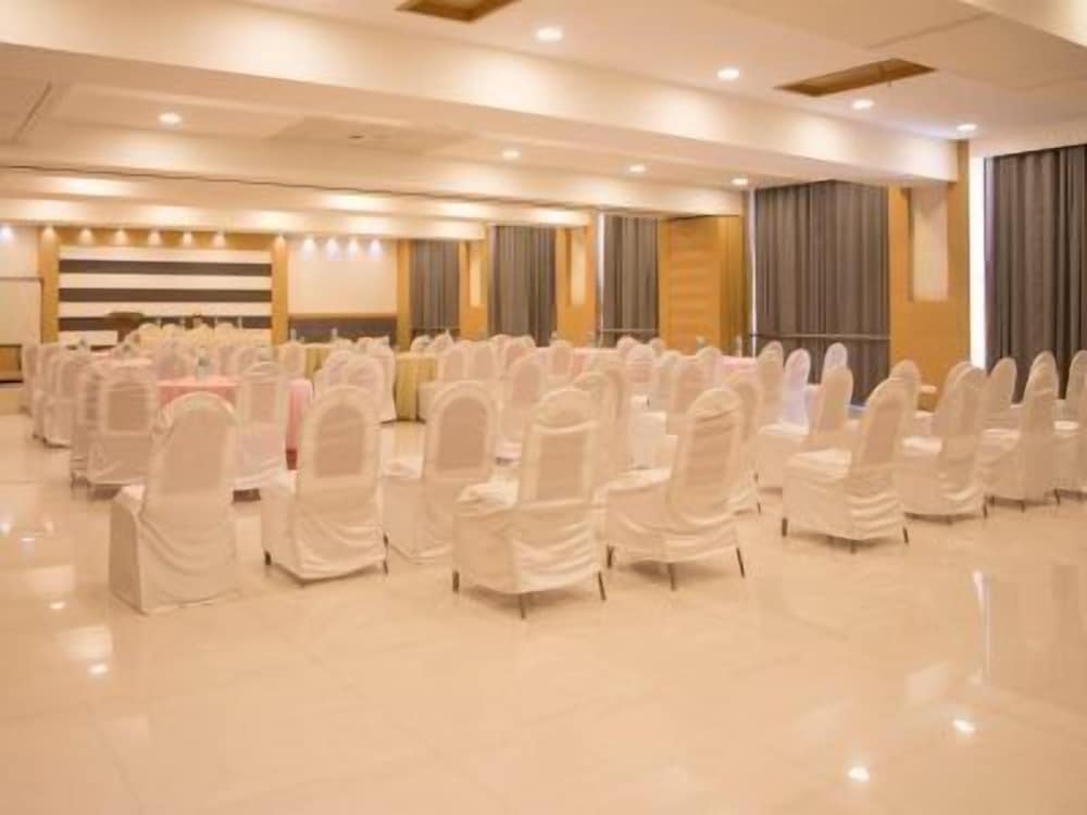 meeting & event spaces