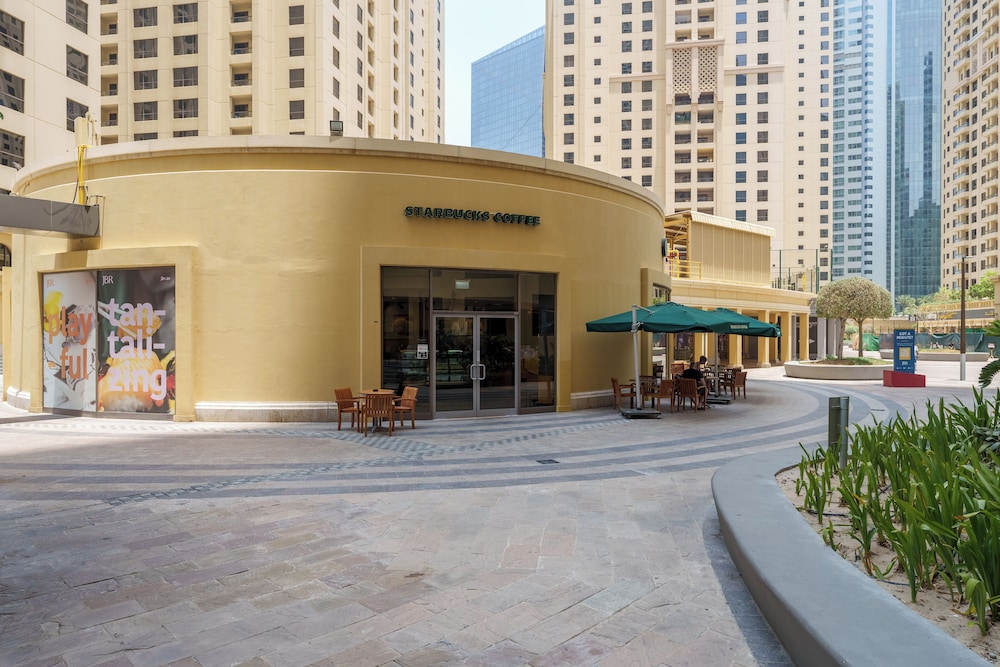 Marco Polo - Chic 1 BR with 2 balconies | Marina Views & Tram
