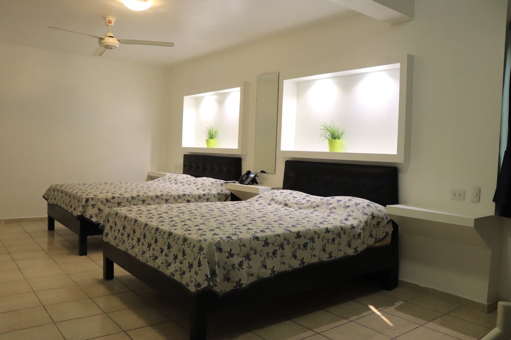Hotel Esmeralda Guest House