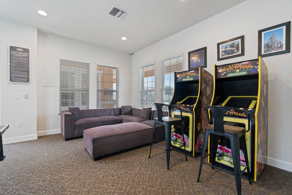 Amazing Family House w pvt Pool - 1605