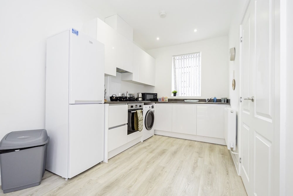 Stunning Home in Balsall Heath With Patio and Central Heating