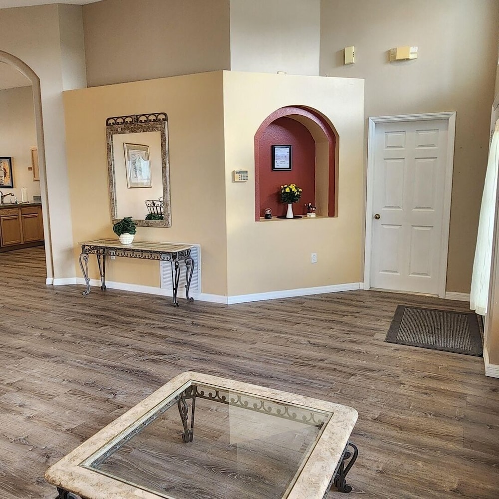 LKB4705AW 4 Bedroom villa in Lake Berkley 4 Home