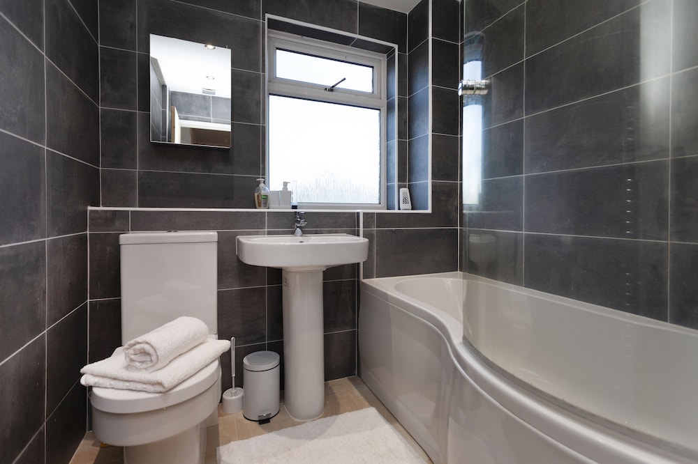 Loughborough Vacations - Mega Shelley - Property Image 8