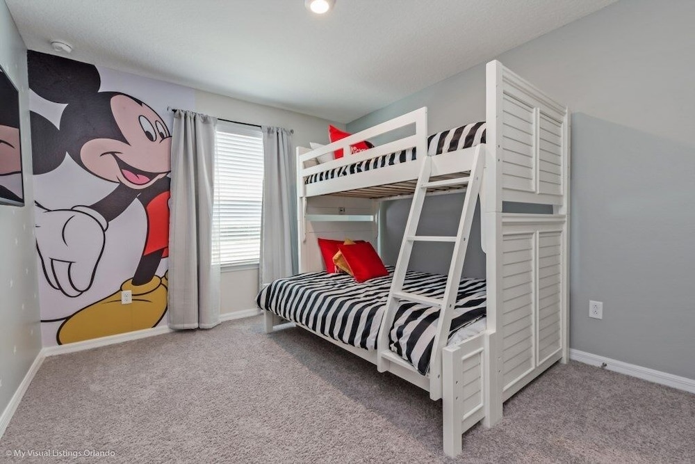 Orlando's Newest Resort Community Town Home 4 Bedroom Townhouse by Redawning - Image 2