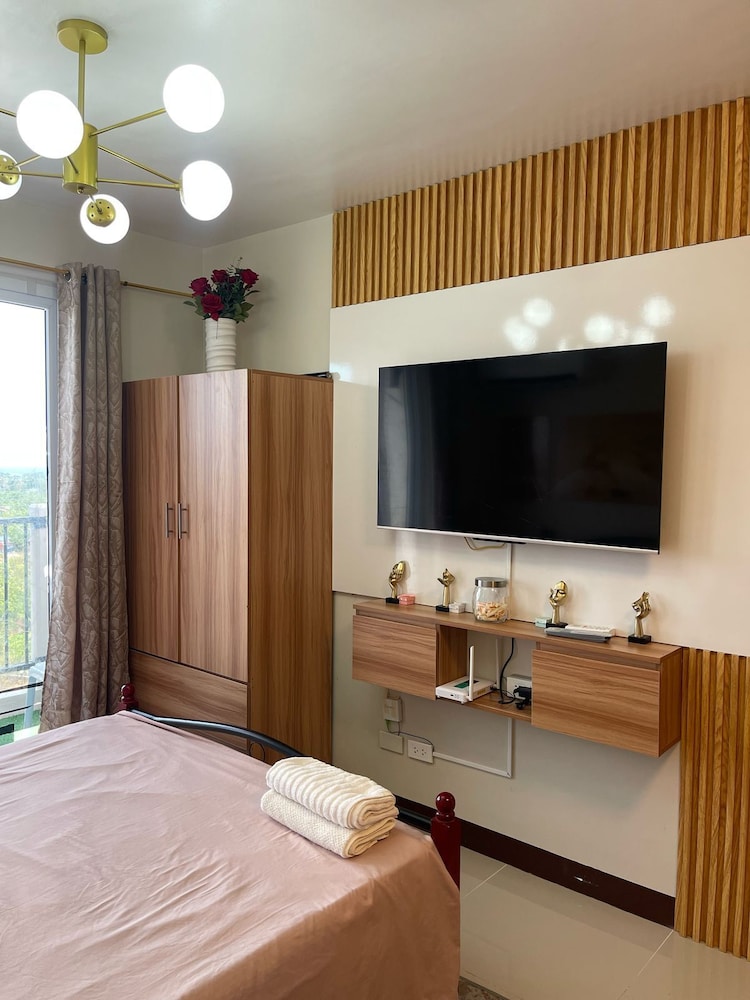 Room in Studio - Luxury Condo-sea View- Near Beach
