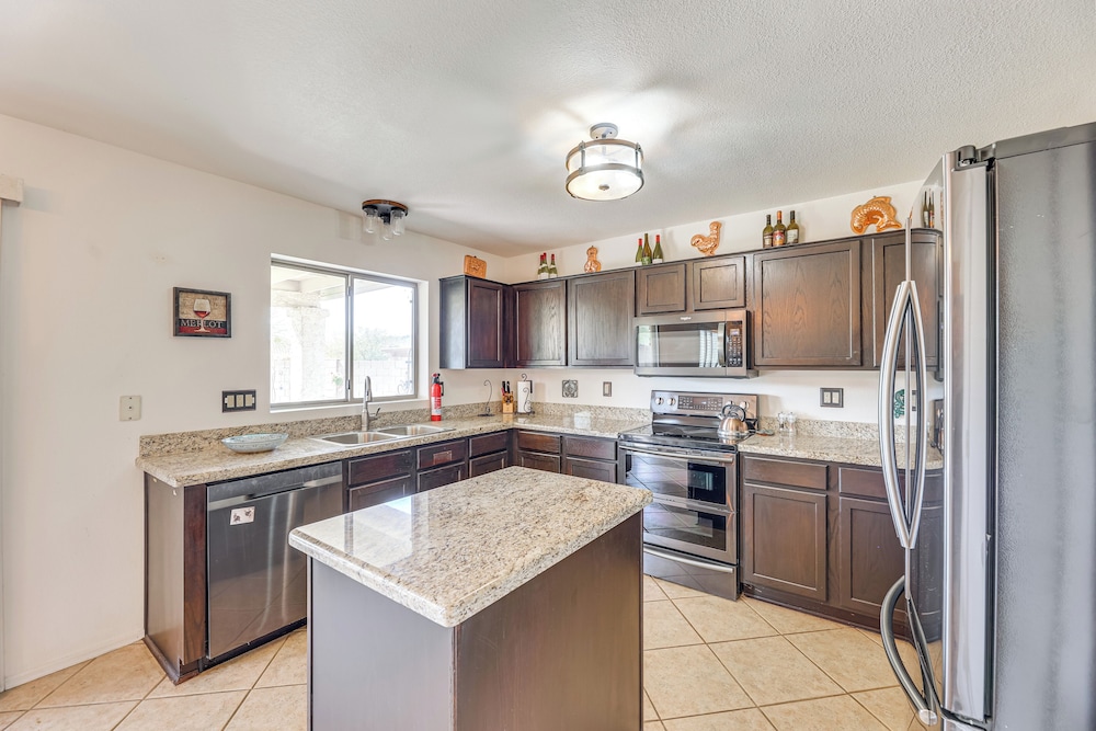 Community Perks & Trails: Goodyear Retreat!