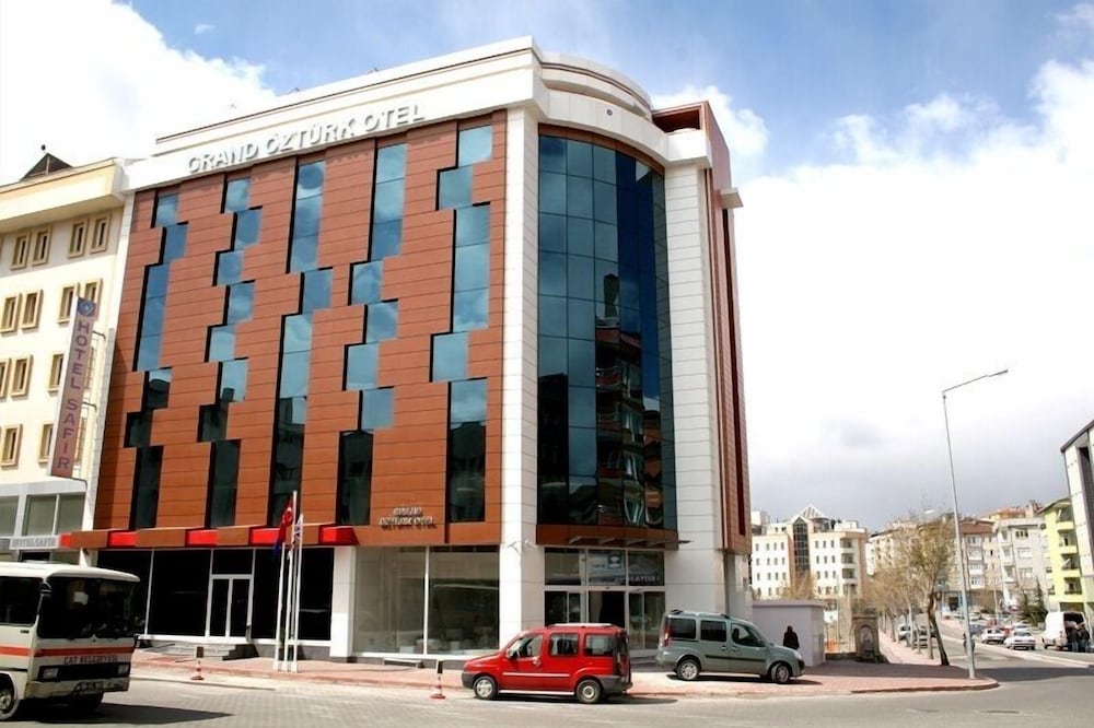 Hotel Grand Öztürk Otel - Image 1