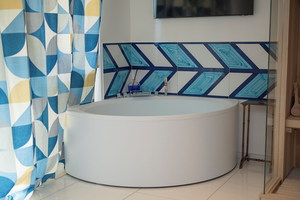 Maiori Suites