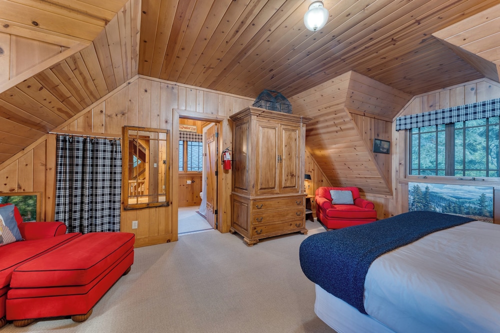 Homewood Lakefront by Avantstay Private Beach & Lake Access + Views! view 5