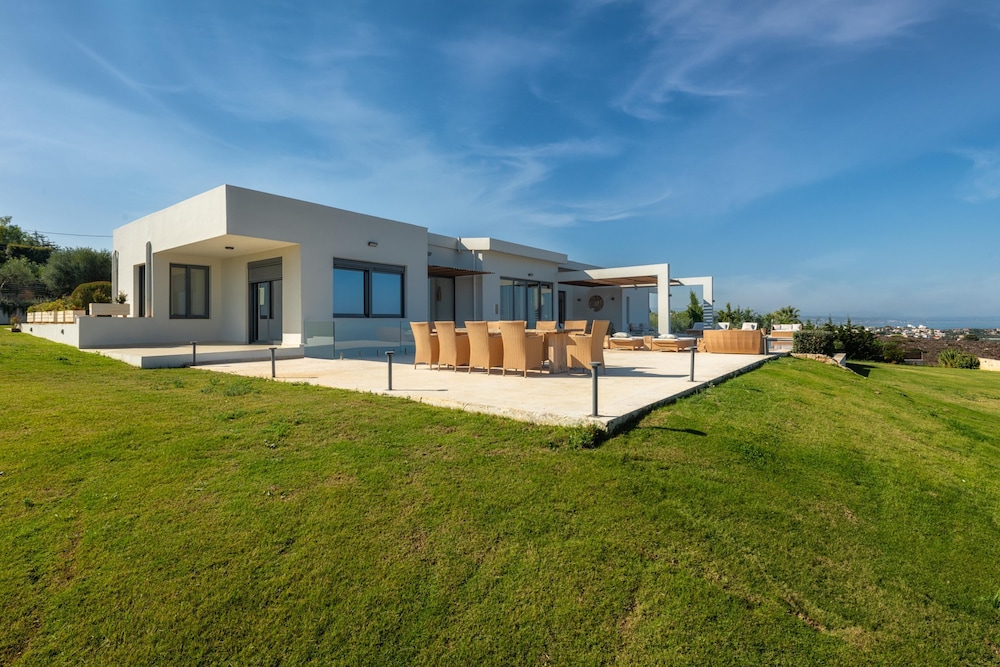 Villa Jamila by Cura Villas Collection view 2