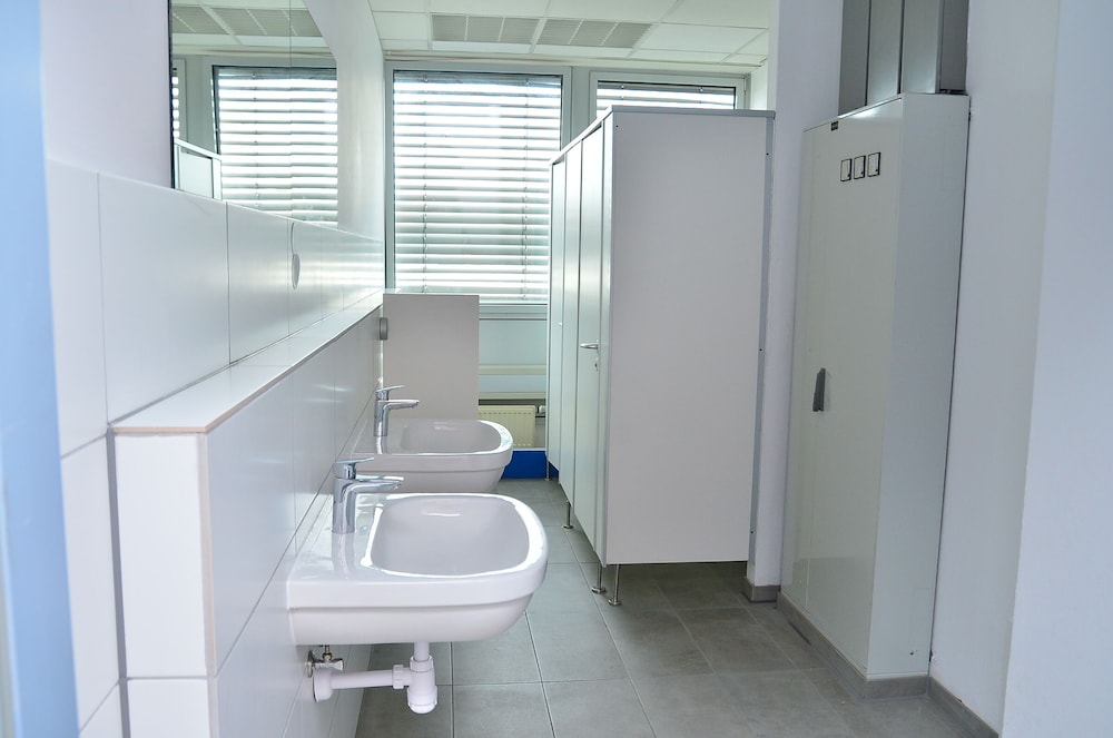 XENON HOSTELS UG