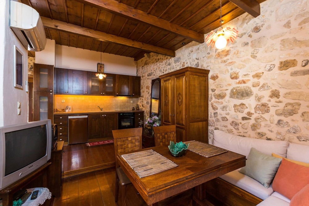 Venetian Rimondi Fountain Mansion - Built In 1626 view 4