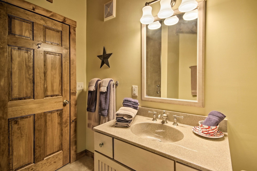 Creekside Berkeley Springs Cabin on 35 Acres! - Property Image 20