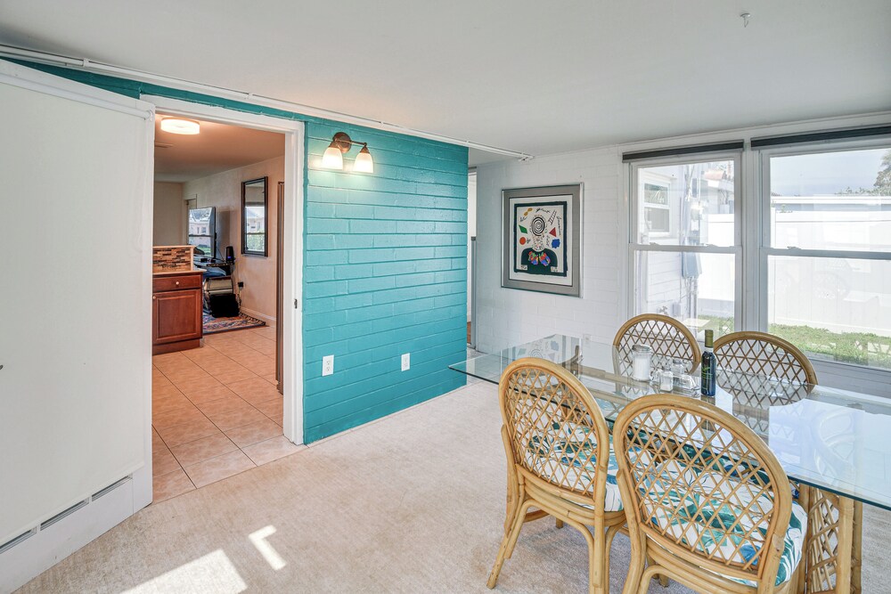 Walk to Ocean: Cozy Home w/ Yard in Ormond Beach!