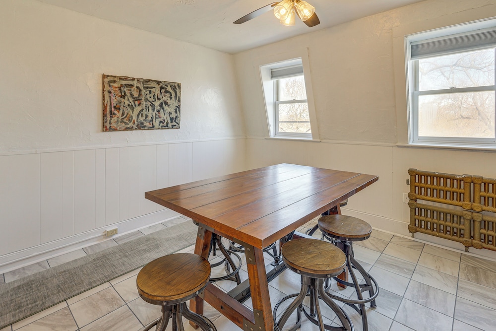1 Mi to Dtwn: Apartment in Schenectady