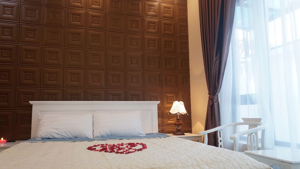 Monza Villa view 5