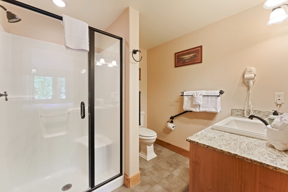 4 Red Fir 6 Bedroom Home