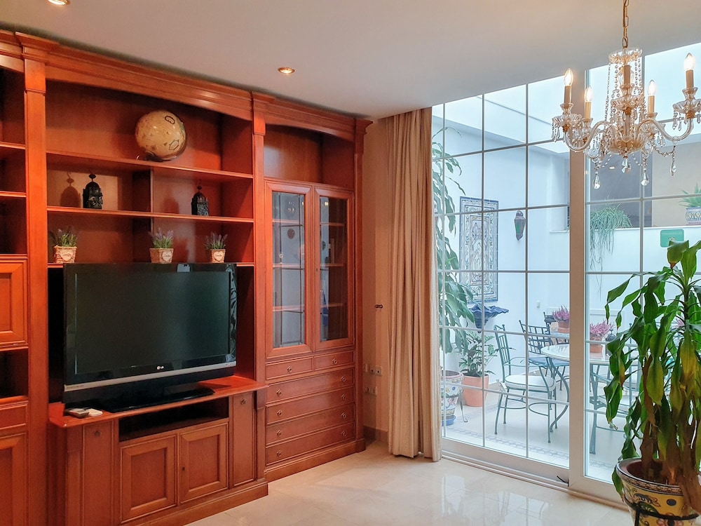 Triana Luxury Home