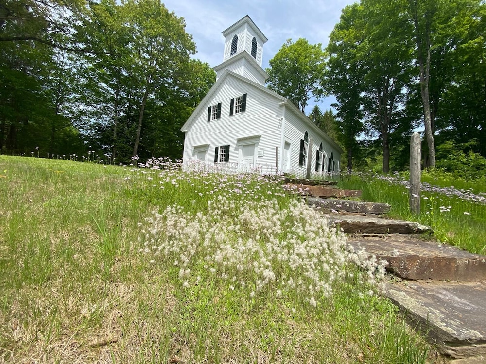 Green River Bridge Inn