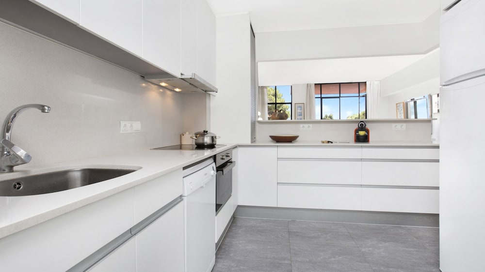 Pineda in Llafranc With 4 Bedrooms and 2 Bathrooms