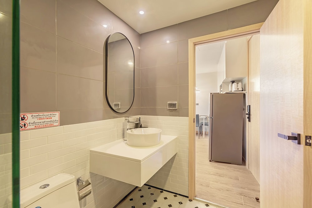 One bedroom Palmetto Condo Karon A 606