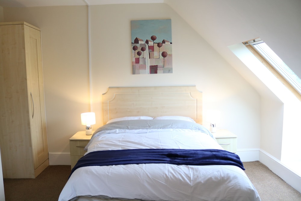 Guildford Vacations - Right Stays - Property Image 7