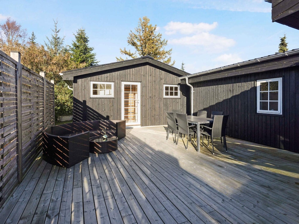 5 Star Holiday Home in Hals