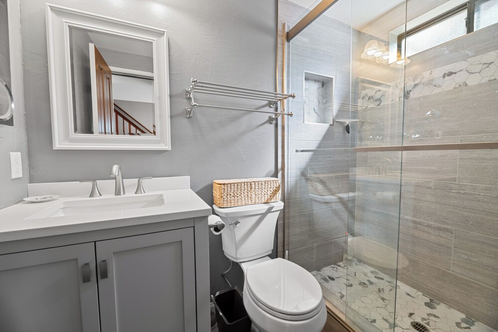 Shores Lakefront Condo