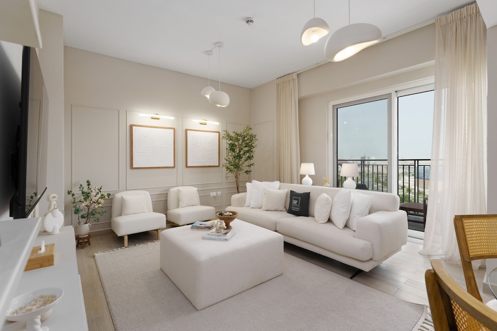 Charming Retreat w Panoramic Views on Yas Island